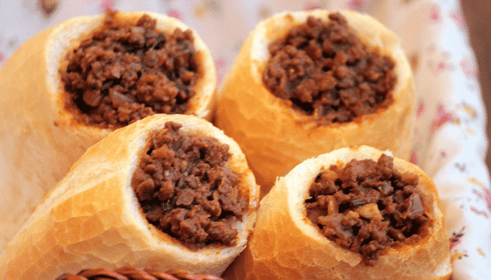 Pão com Carne Moída o Famoso Buraco Quente