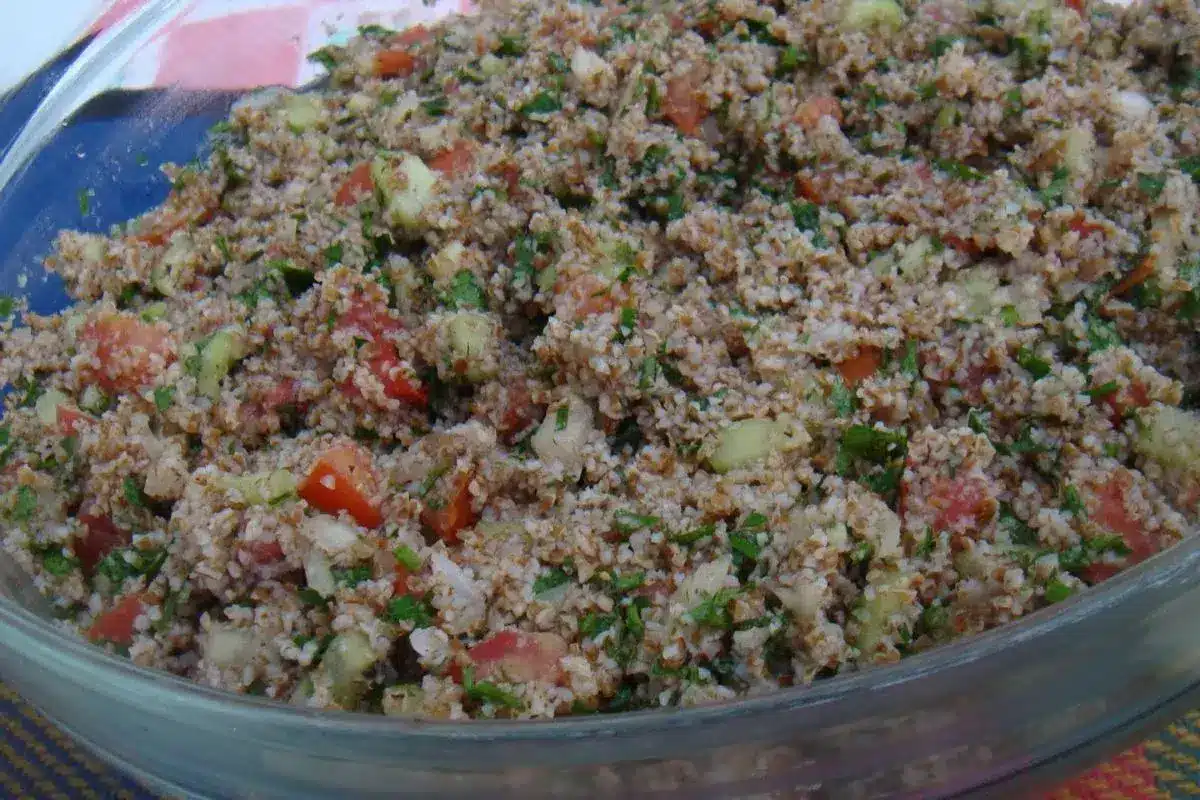 Salada Marroquina Levinha Pronta em 15 Minutos