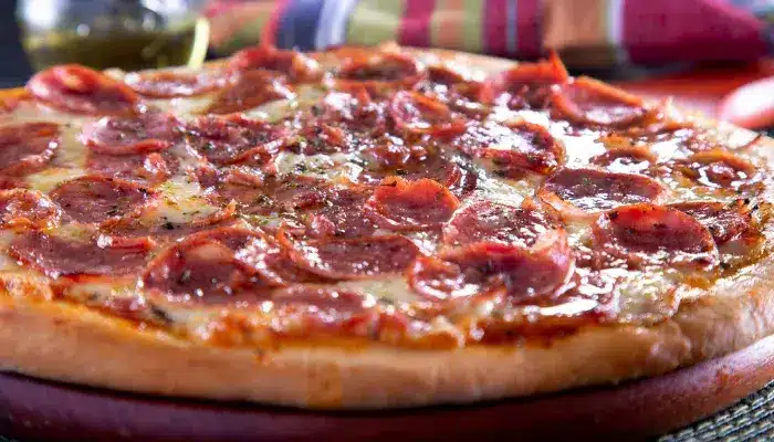 Pizza toscana deliciosa e crocante você vai gostar