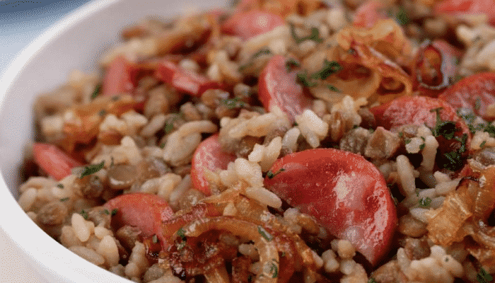 Arroz com lentilha e calabresa vem ver essa receita