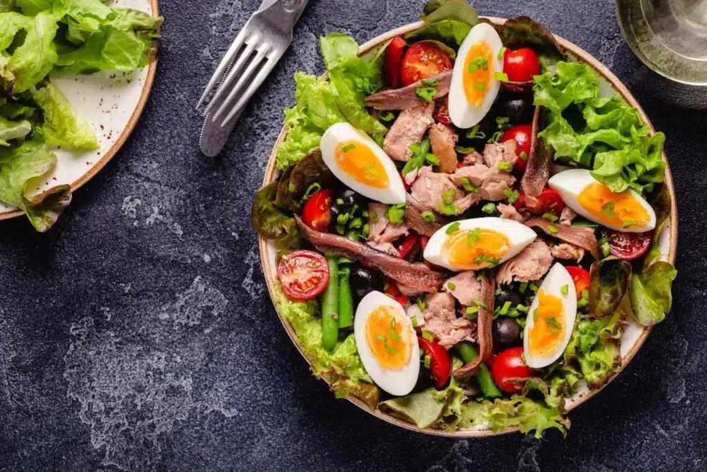 Salada Noçoise a Melhor e Mais Clássica Salada Francesa - Receitas e Cozinha