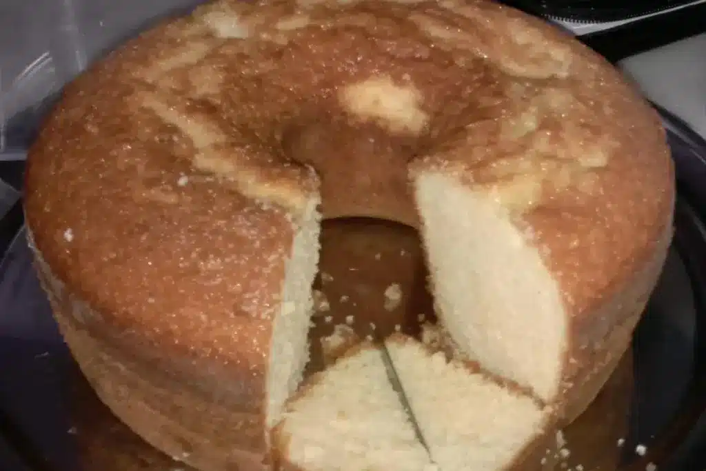 Bolo de Baunilha de Liquidificador Perfeito para Lanche Rápido