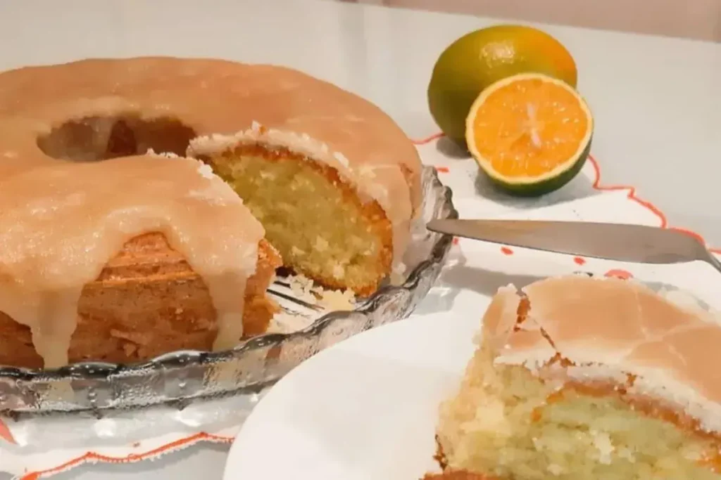 Bolo de Laranja com Calda Crocante é Fácil Saborear