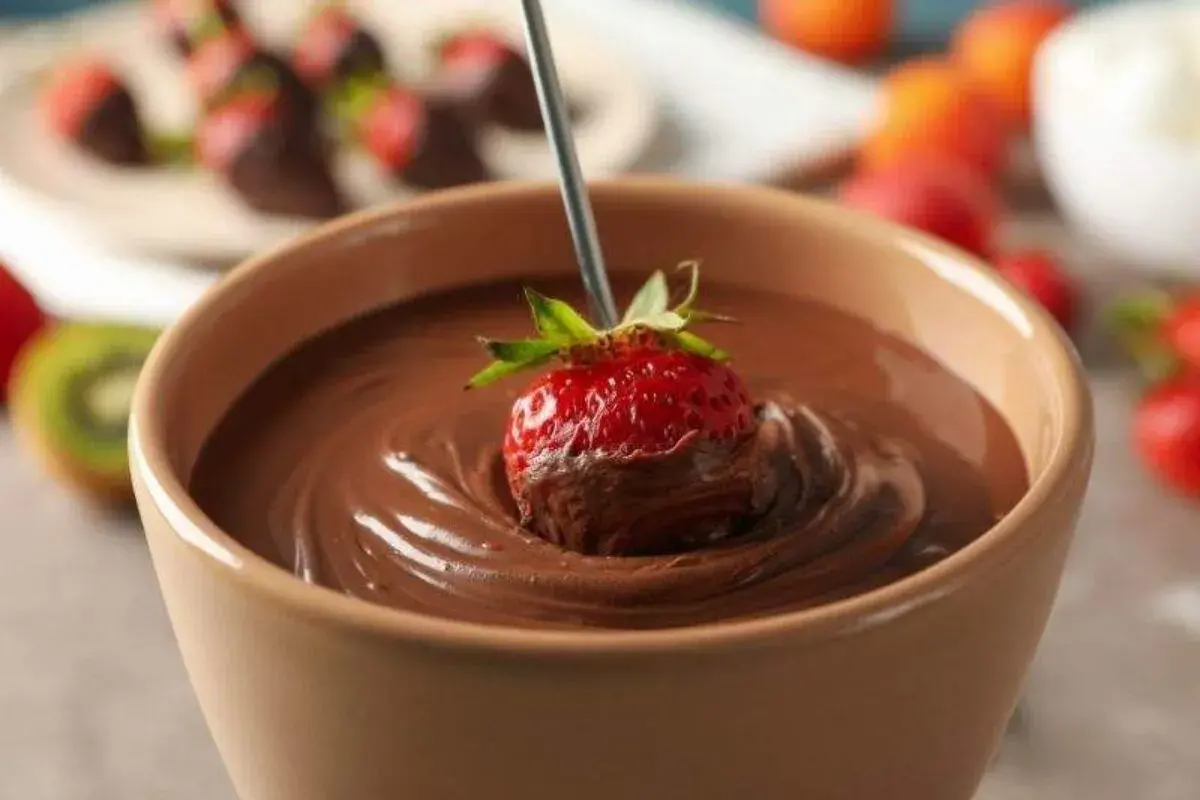 Fondue de Chocolate essa Receita é um Clássico no Frio