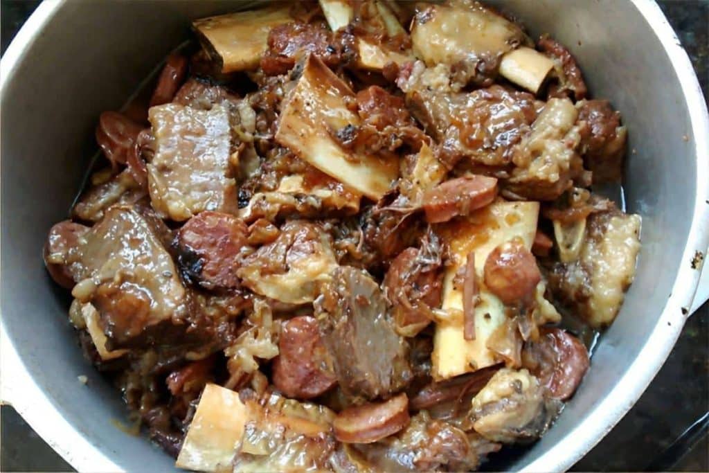 Costela de Panela com Calabresa de Sabor Intenso - Receitas e Cozinha