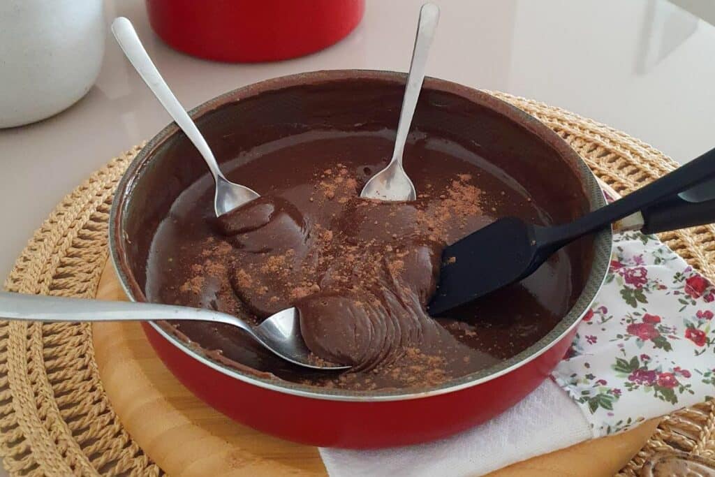 Receita de Brigadeiro de Panela - Receitas e Cozinha