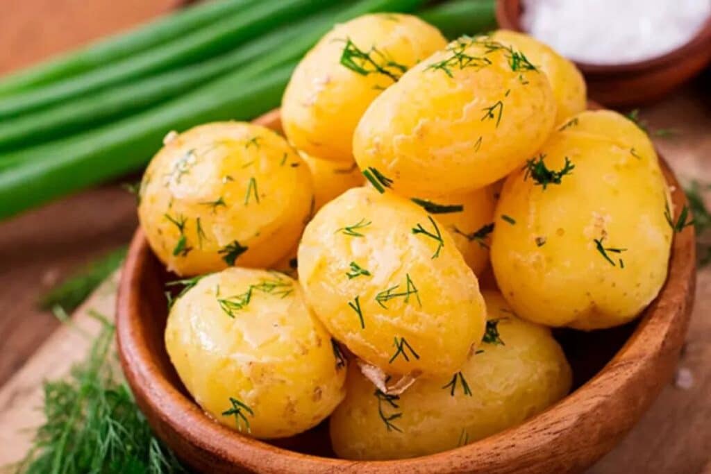 Batata em Conserva Sabor Caseiro em Poucos Passos - Receitas e Cozinha