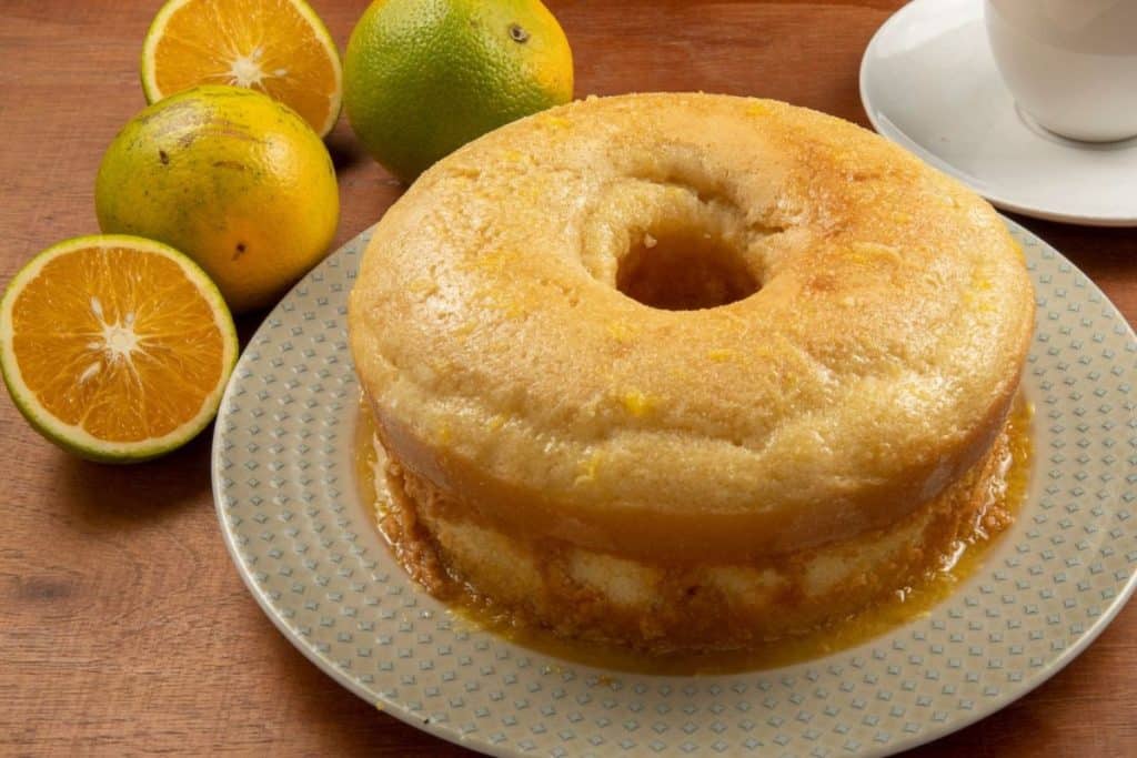 Bolo de Laranja com Casca Fácil e Super Econômica - Receitas e Cozinha