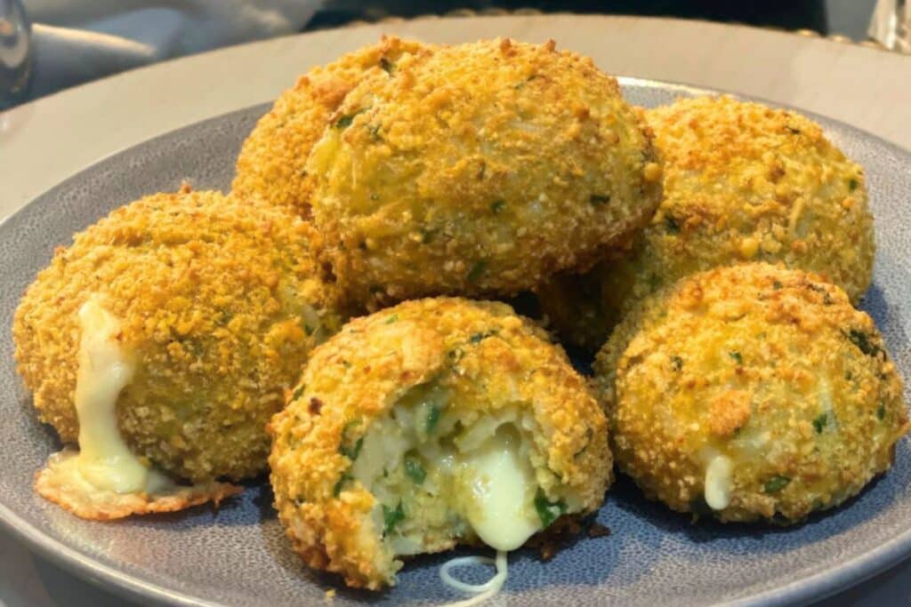 Bolinho Recheado de Arroz Lanche Fácil para Conquistar - Receitas e Cozinha