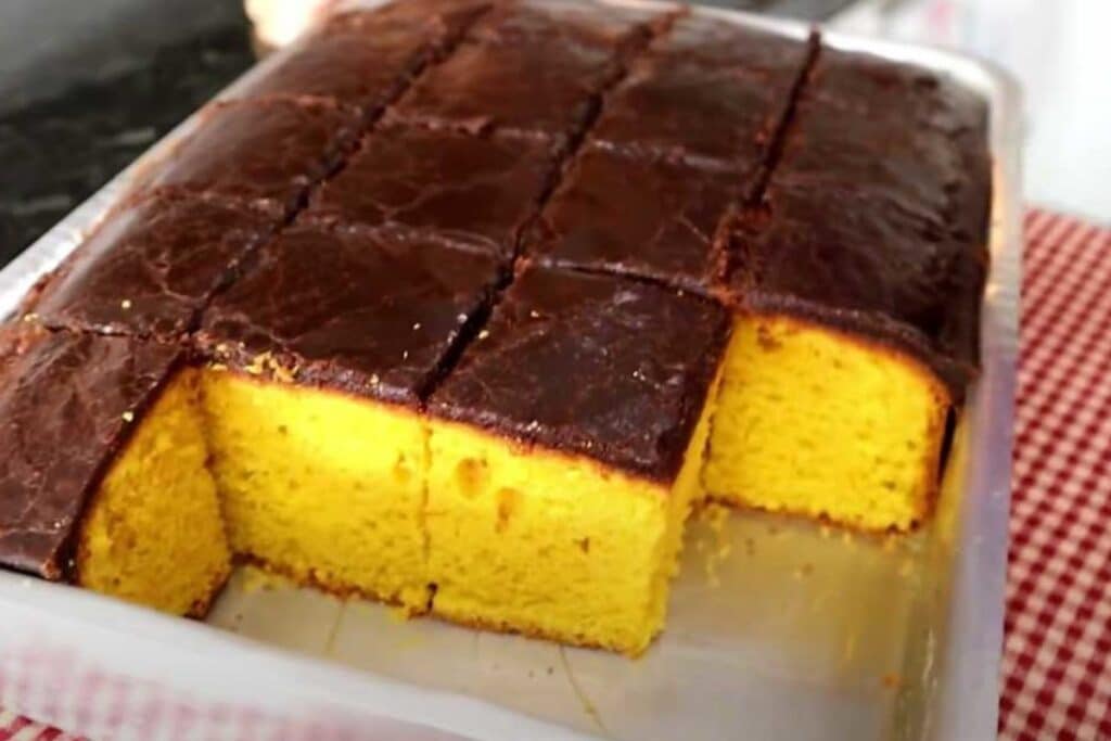 Bolo de Cenoura Simples o Sabor Caseiro mais Tradicional - Receitas e Cozinha