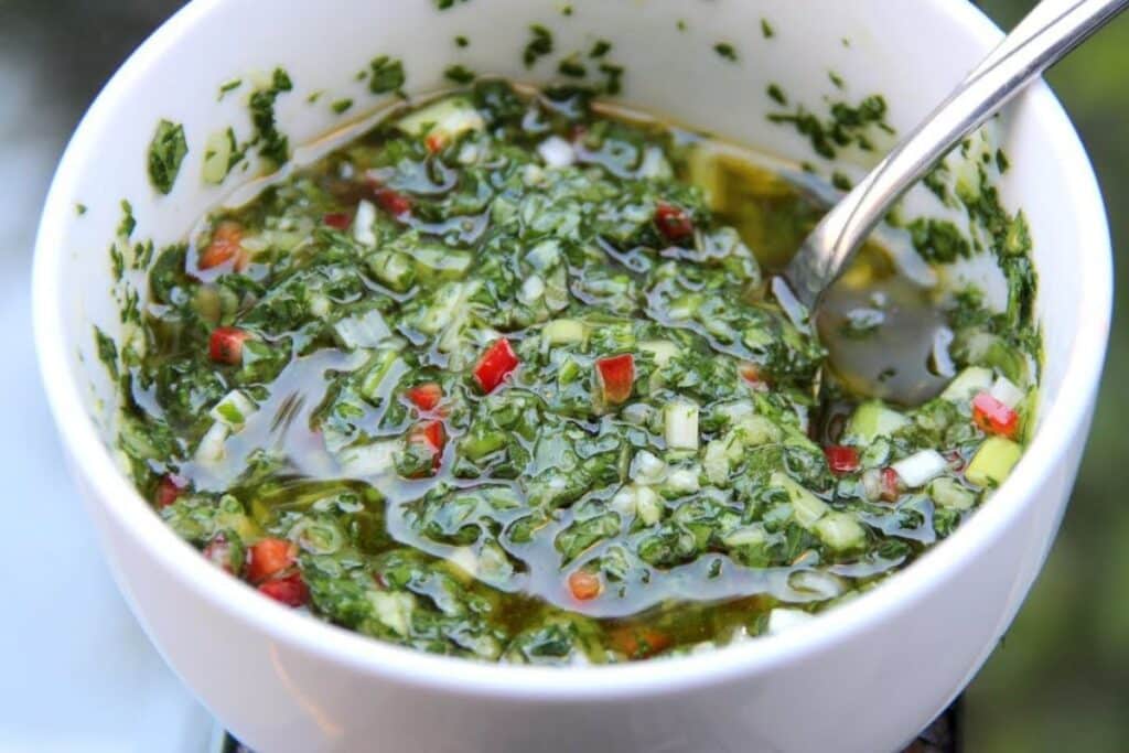 Chimichurri Caseiro o Molho Argentino para Suas Refeições - Receitas e Cozinha