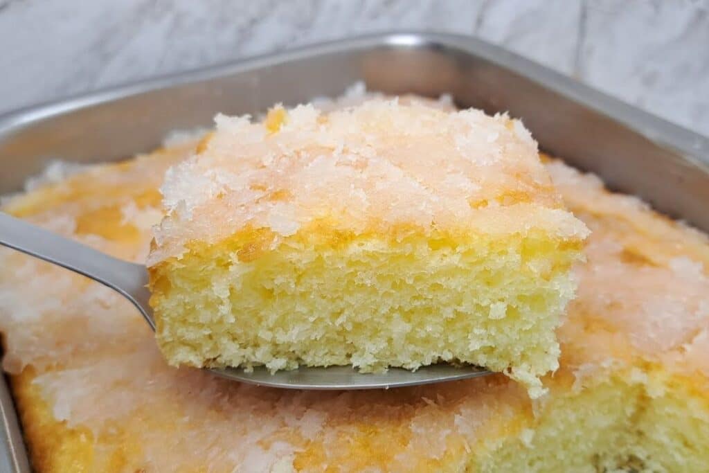 Bolo de Coco Fofinho Receita Simples para Alegrar seu Dia - Receitas e Cozinha