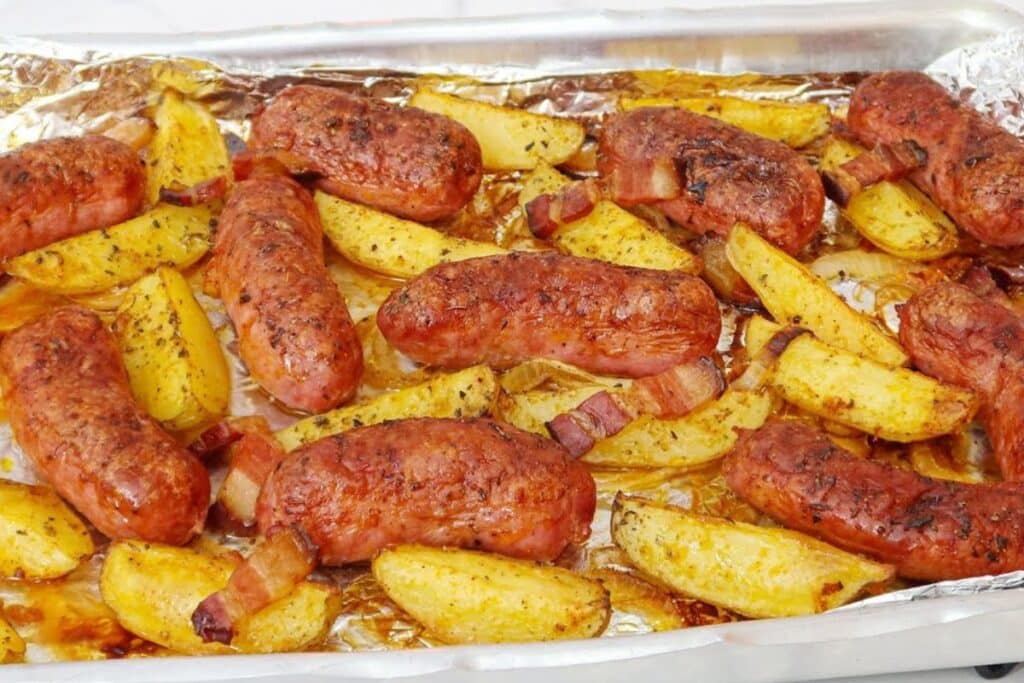 Linguiça Assada com Batata no Forno para Saborear - Receitas e Cozinha